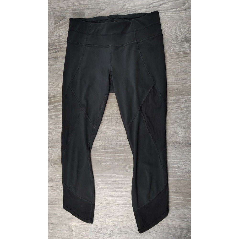 Athleta Aura Sonar Black Mesh Panel Capri Leggings size Small Slick 76162